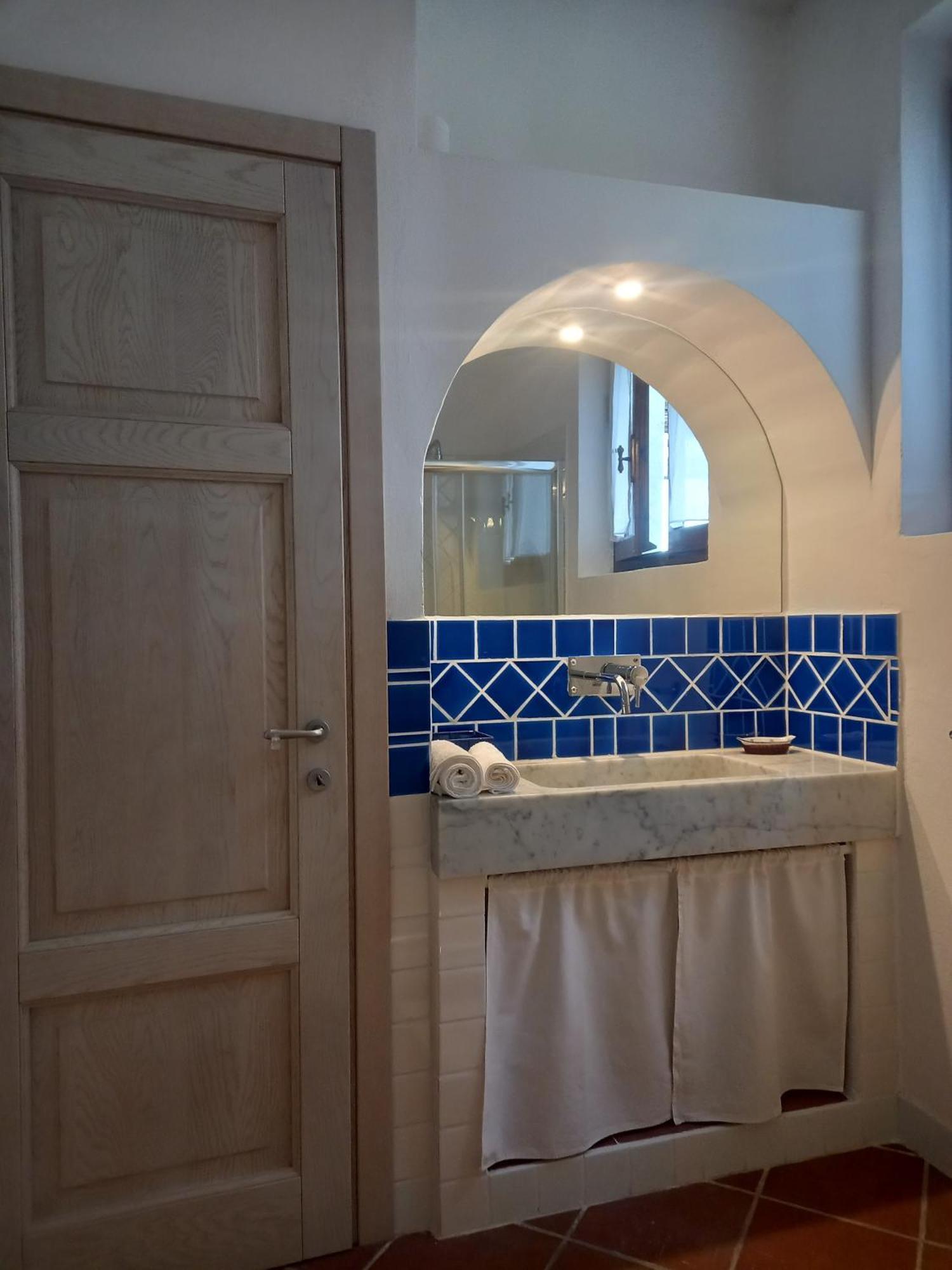 Il Colle Della Brina Hotel Sarzana Ngoại thất bức ảnh