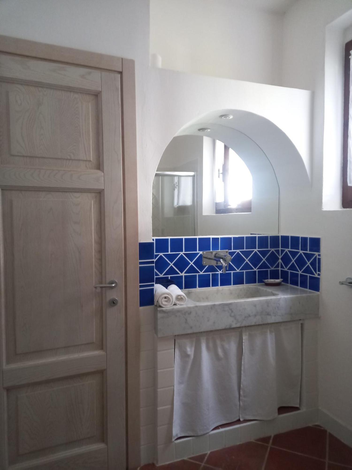 Il Colle Della Brina Hotel Sarzana Phòng bức ảnh
